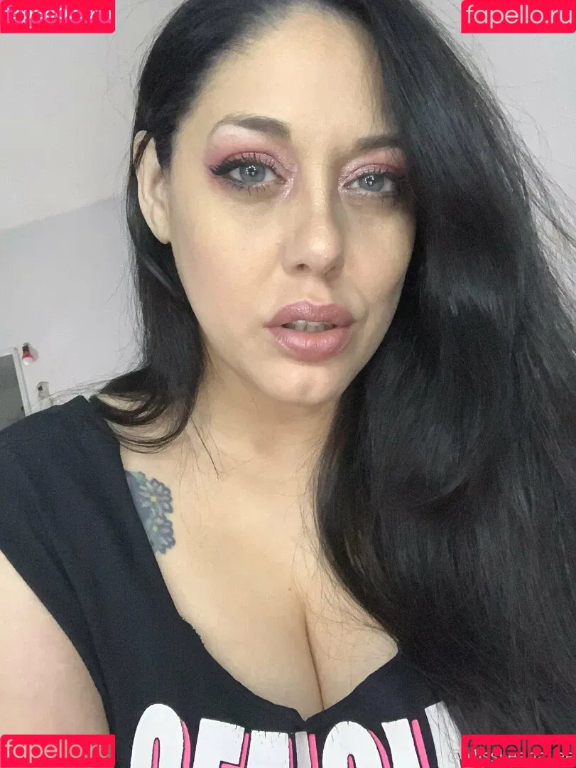 missleanalee Onlyfans Photo Gallery 