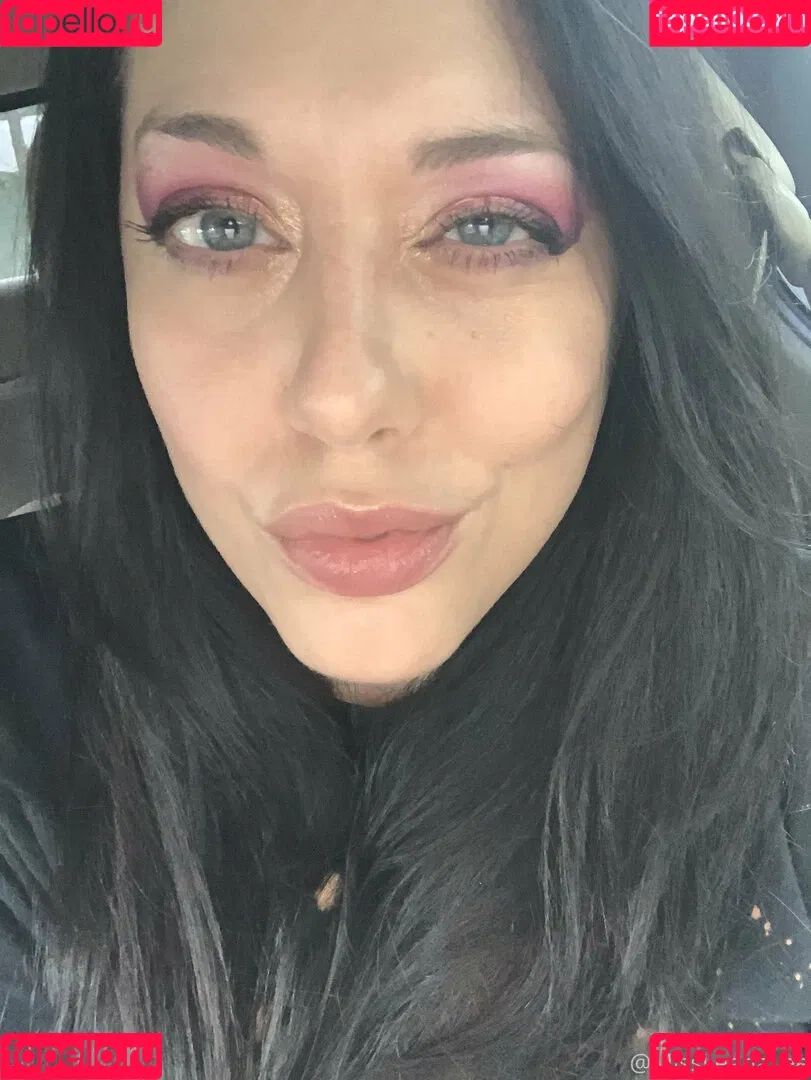 missleanalee Onlyfans Photo Gallery 