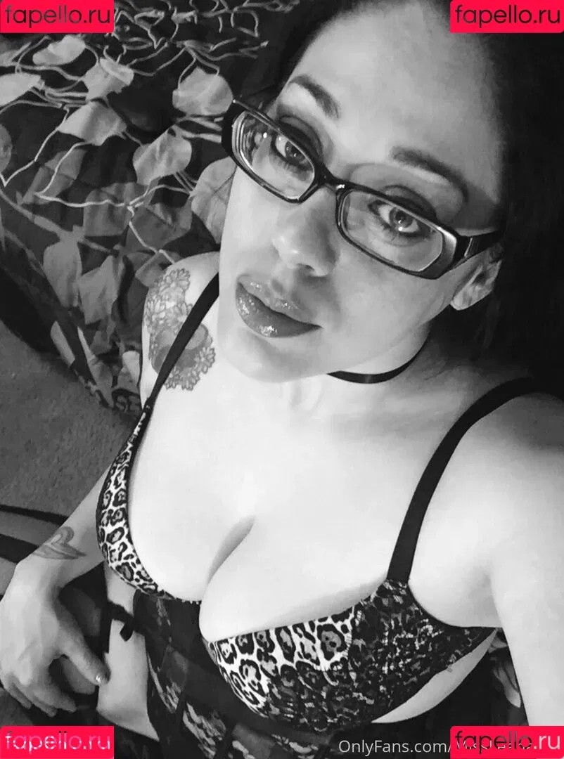 missleanalee Onlyfans Photo Gallery 
