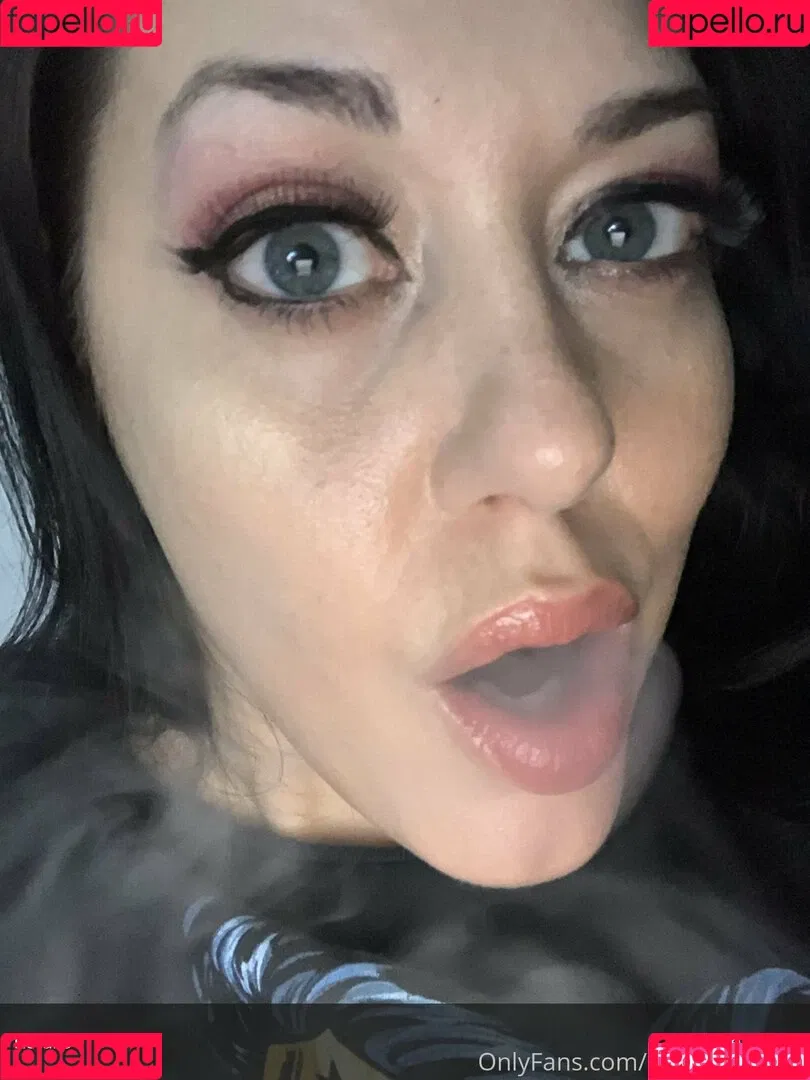 missleanalee Onlyfans Photo Gallery 