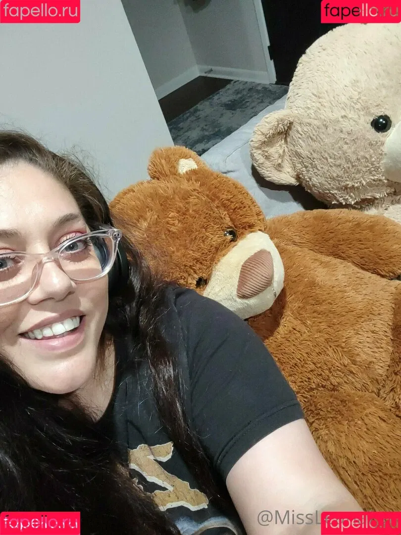 missleanalee Onlyfans Photo Gallery 