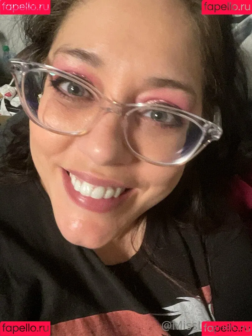 missleanalee Onlyfans Photo Gallery 