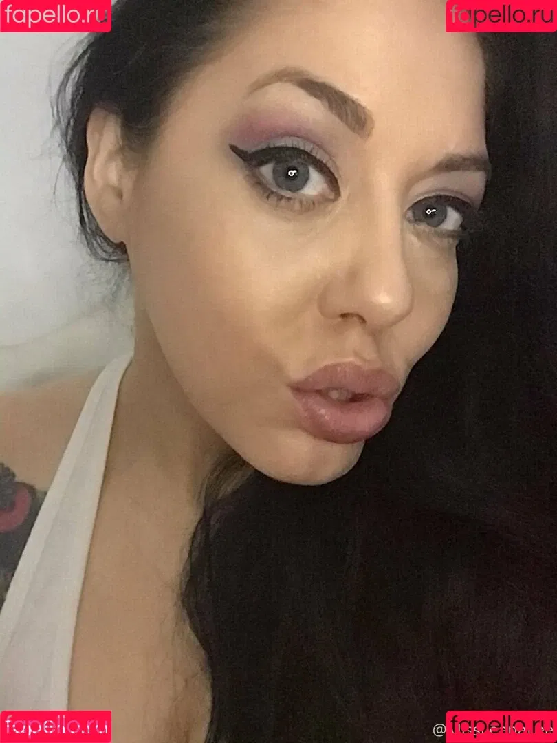 missleanalee Onlyfans Photo Gallery 