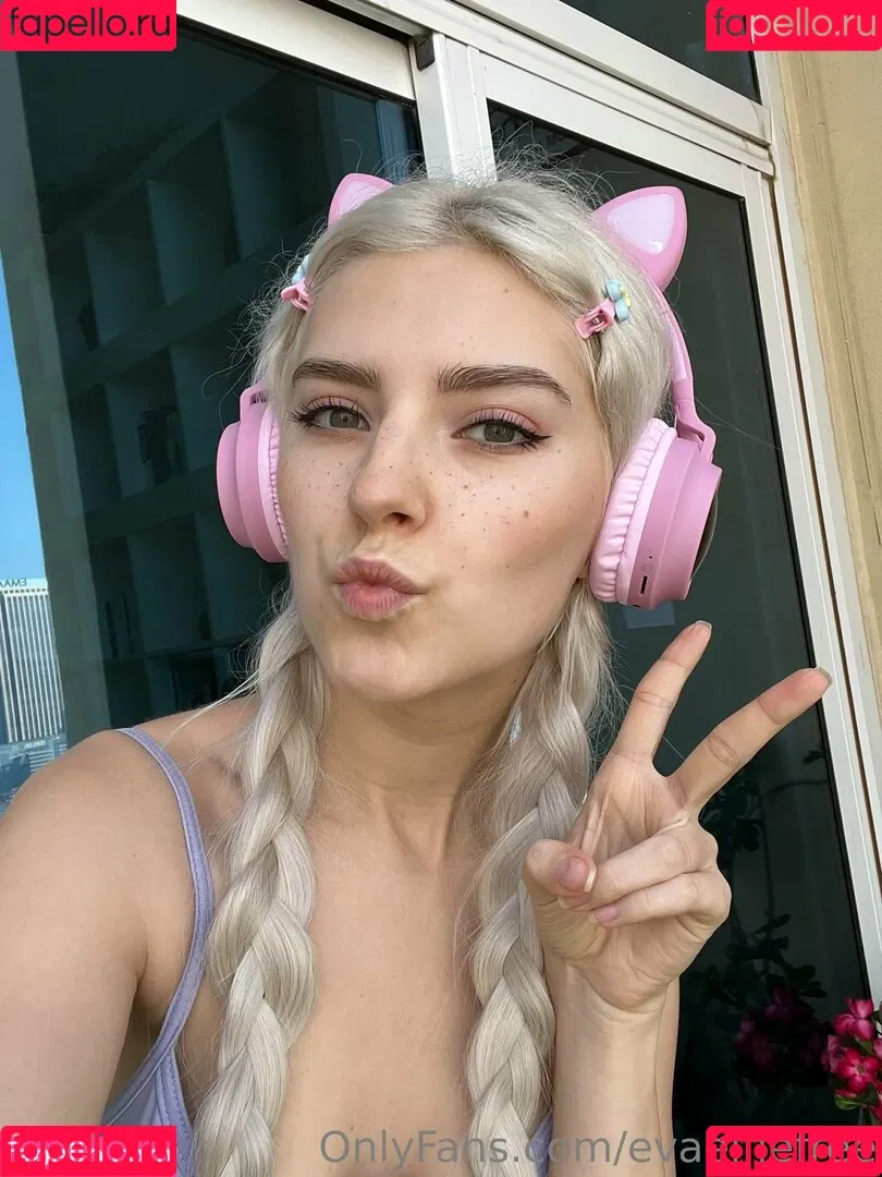 evaelfiefree Onlyfans Photo Gallery 