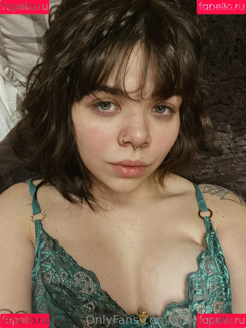 nikkiinatural Onlyfans Photo Gallery 