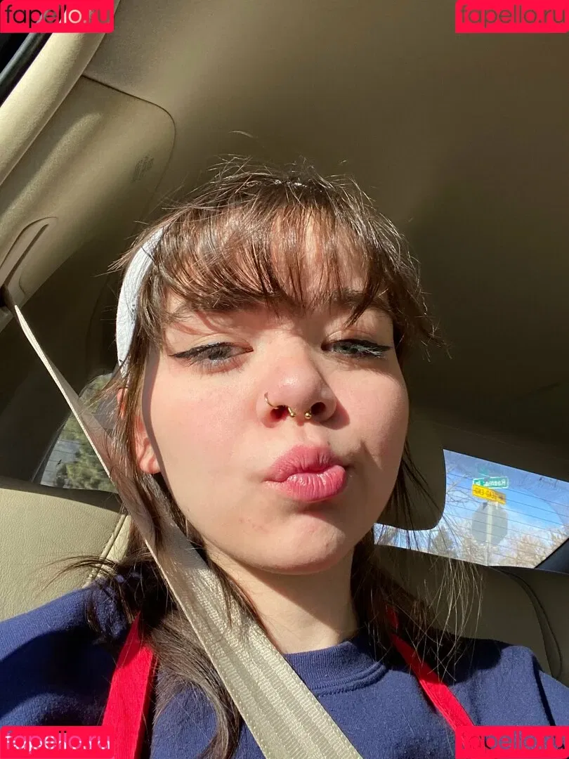nikkiinatural Onlyfans Photo Gallery 