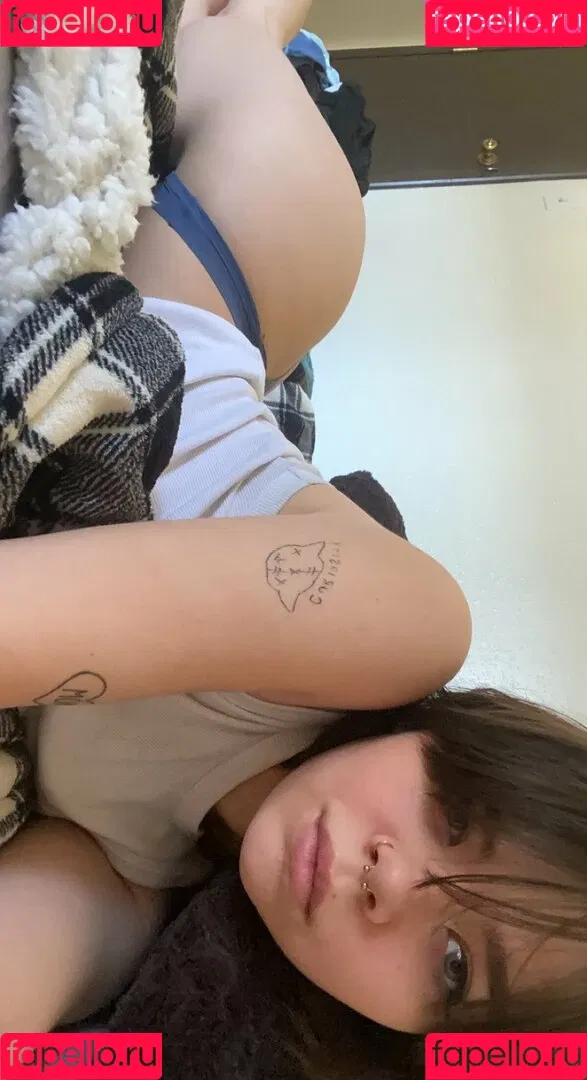 nikkiinatural Onlyfans Photo Gallery 