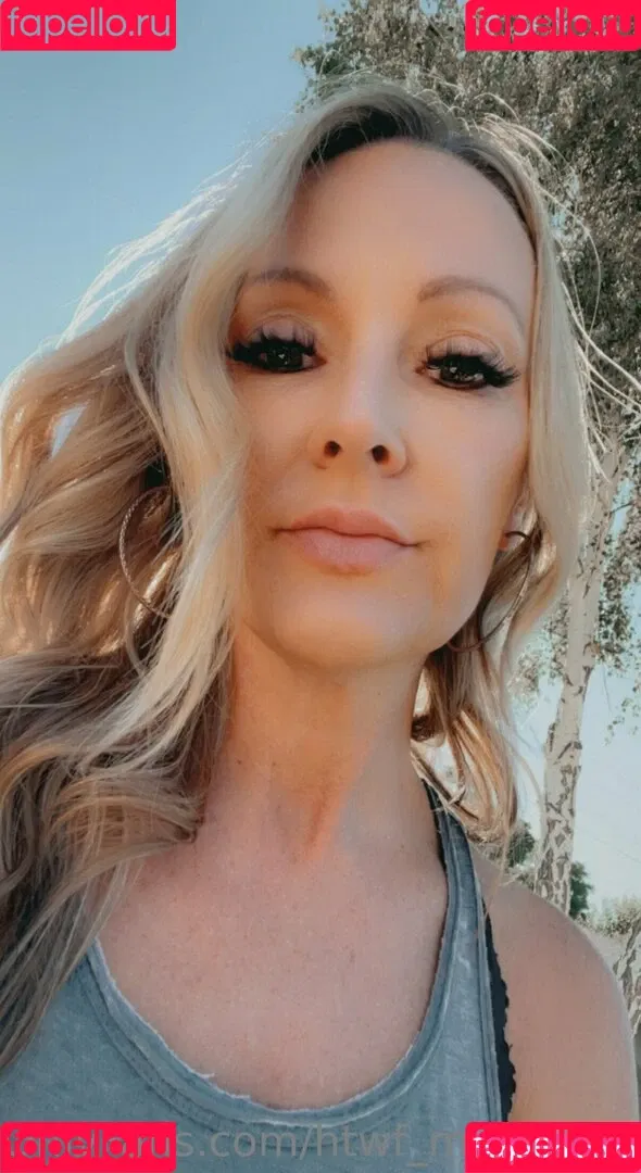 htwf_mom_taylor Onlyfans Photo Gallery 