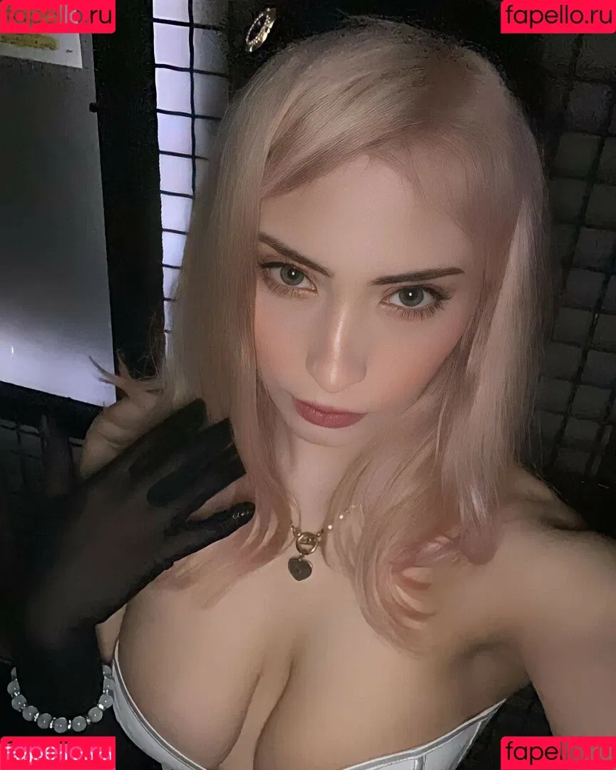 Athena Cosplay Onlyfans Photo Gallery 