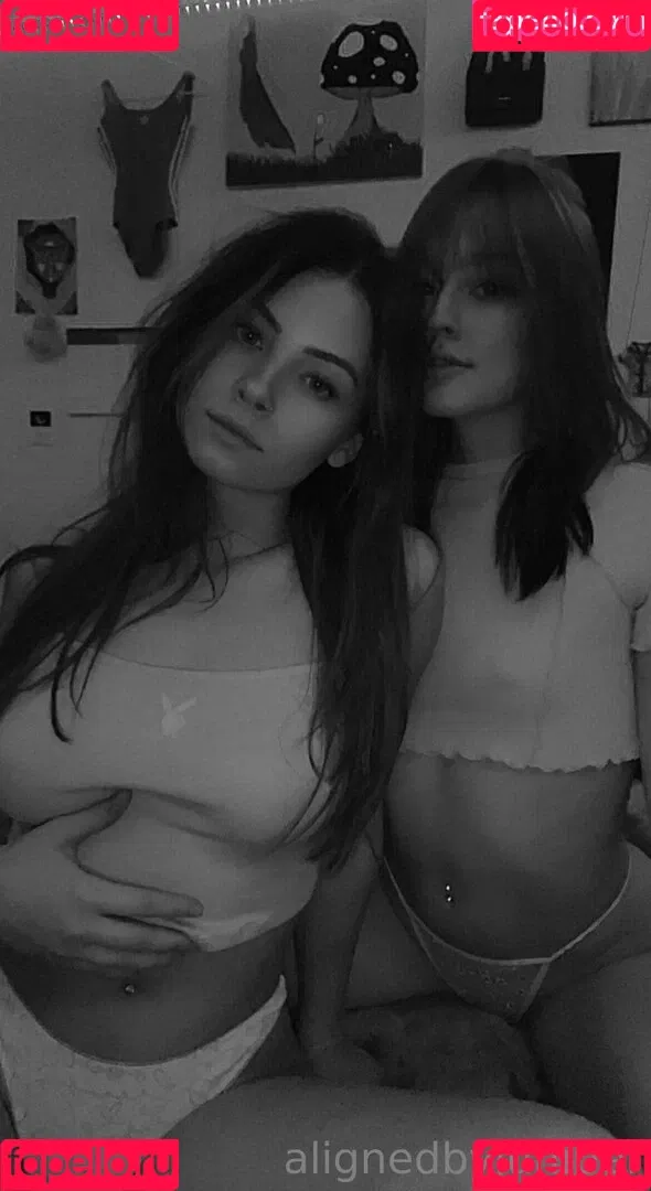 alignedbyjuniper Onlyfans Photo Gallery 
