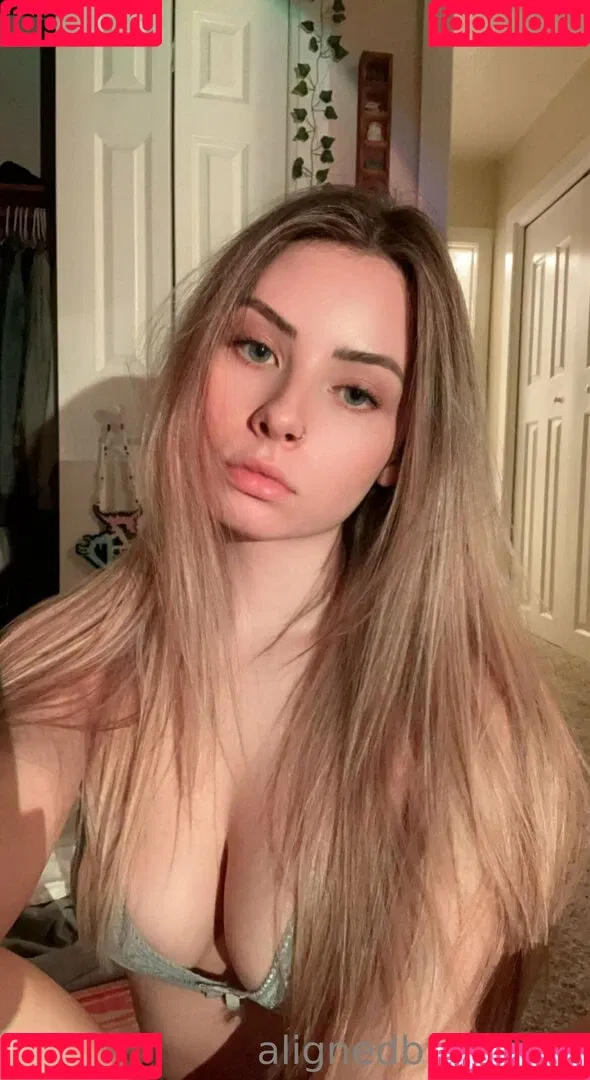 alignedbyjuniper Onlyfans Photo Gallery 