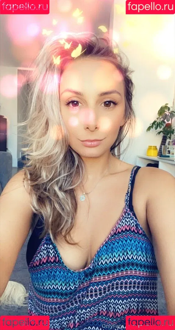 Mariah Leonne Onlyfans Photo Gallery 