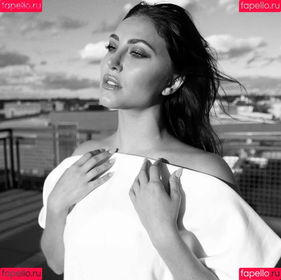 Cassie Scerbo Onlyfans Photo Gallery 