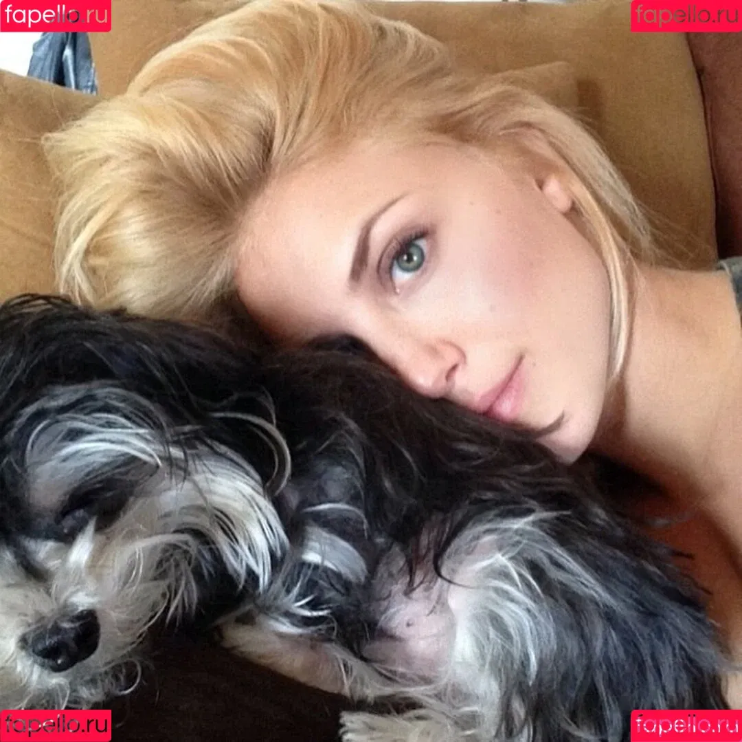 Cassie Scerbo Onlyfans Photo Gallery 