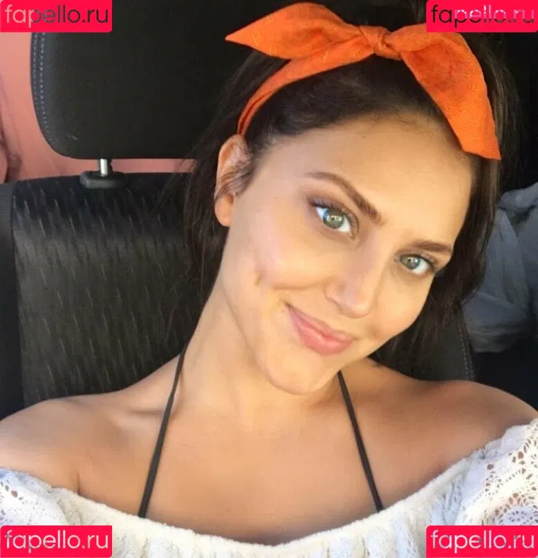 Cassie Scerbo Onlyfans Photo Gallery 