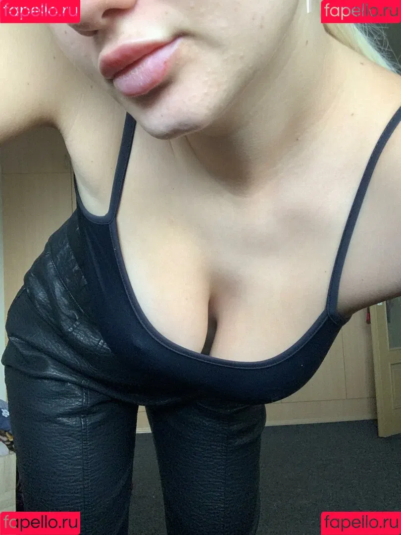 XxkityxX Onlyfans Photo Gallery 
