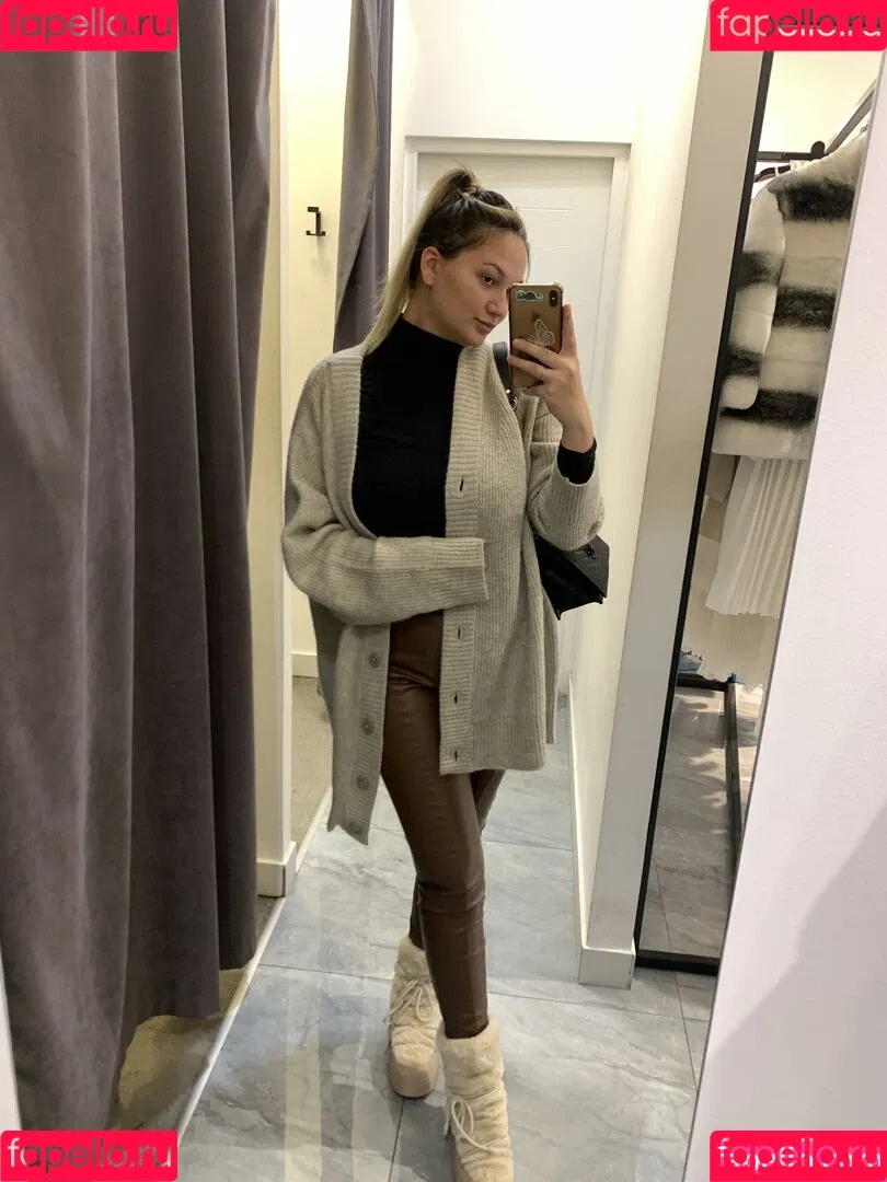 XxkityxX Onlyfans Photo Gallery 