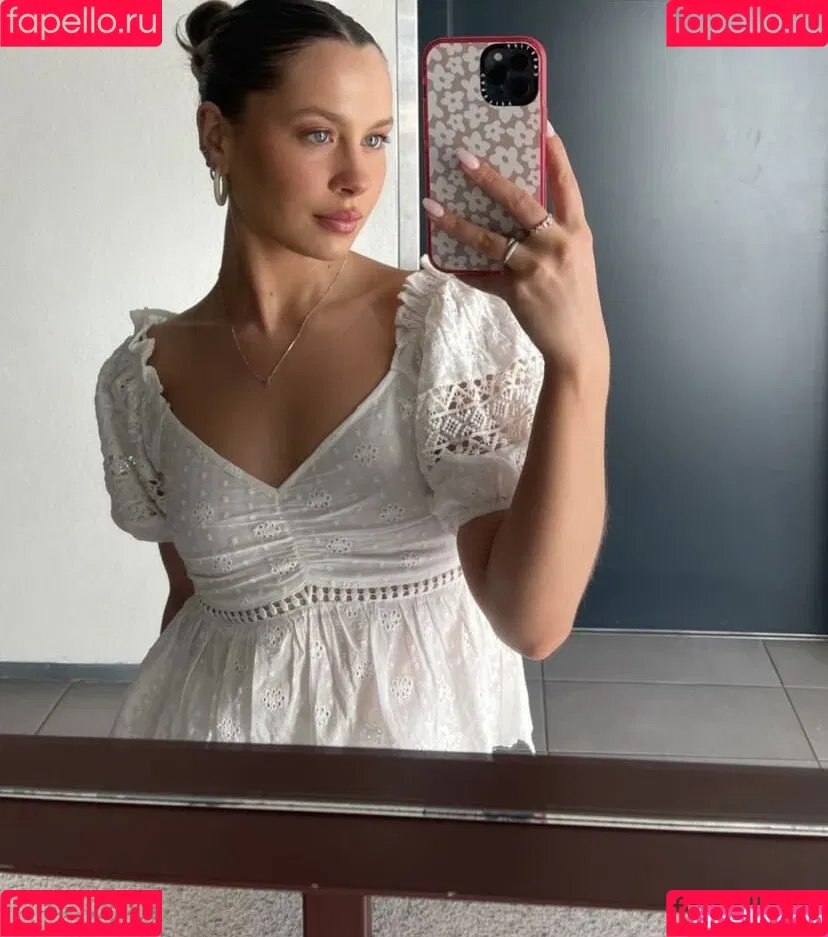 Natasha Bure Onlyfans Photo Gallery 
