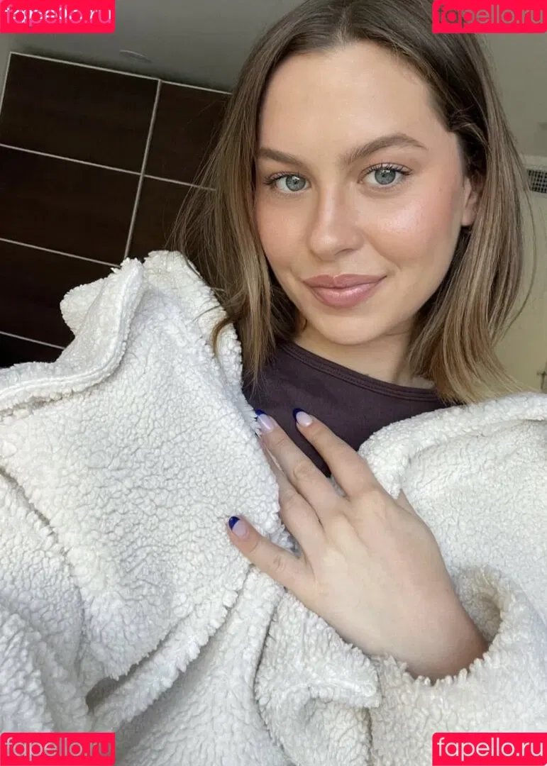 Natasha Bure Onlyfans Photo Gallery 