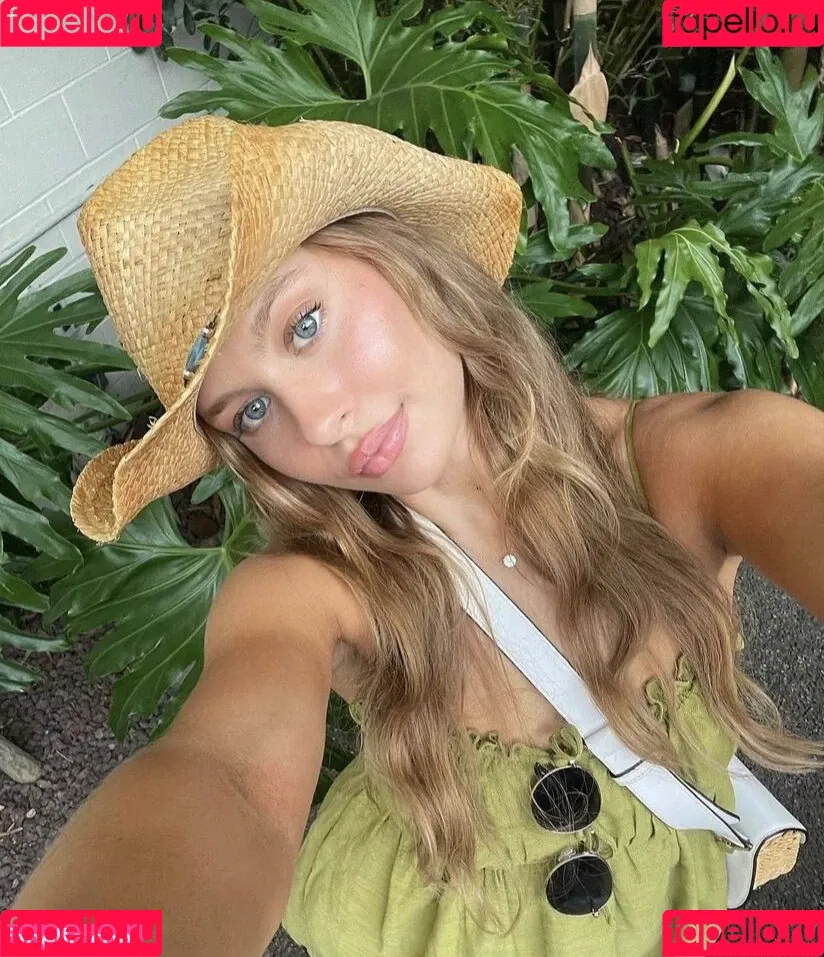 Natasha Bure Onlyfans Photo Gallery 
