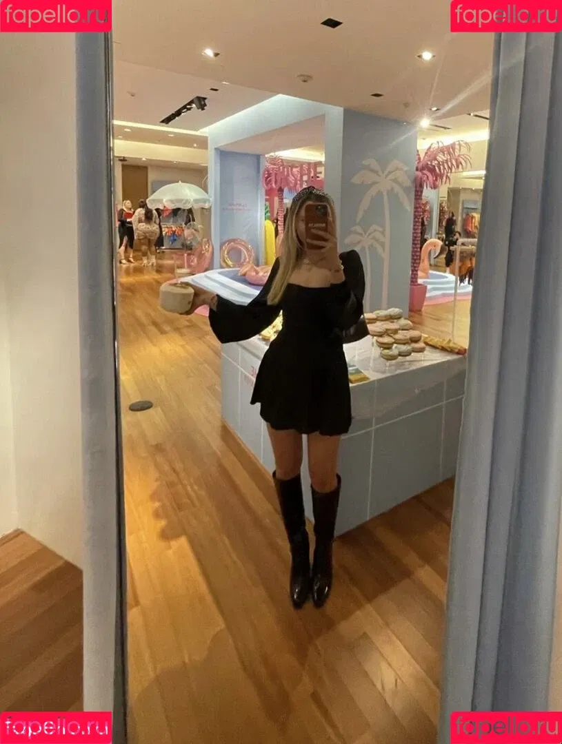 Natasha Bure Onlyfans Photo Gallery 