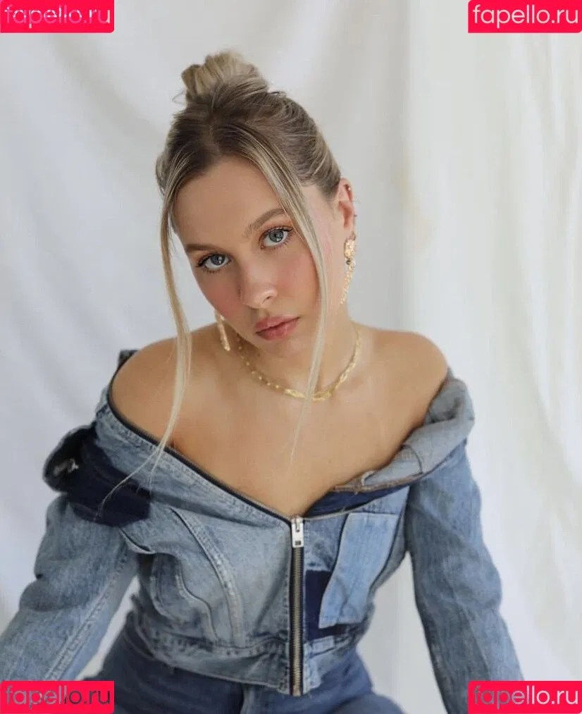 Natasha Bure Onlyfans Photo Gallery 