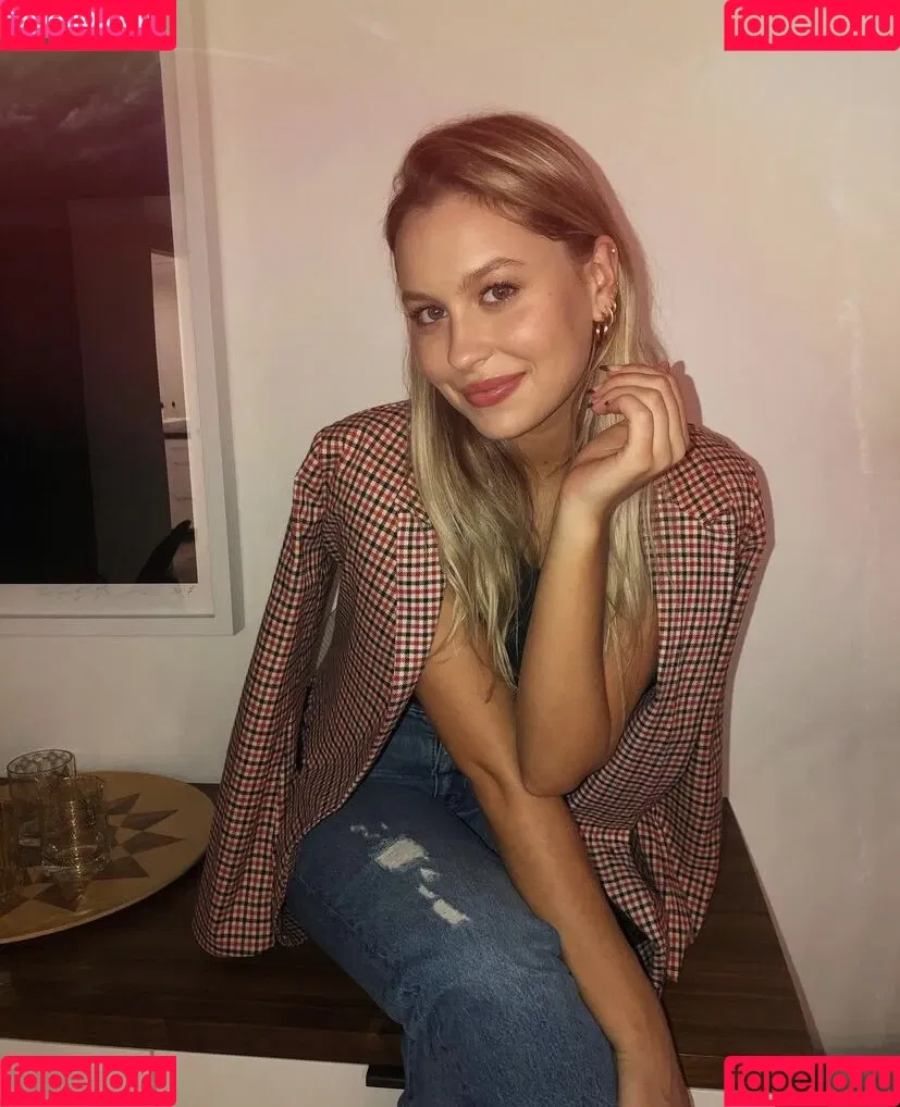 Natasha Bure Onlyfans Photo Gallery 