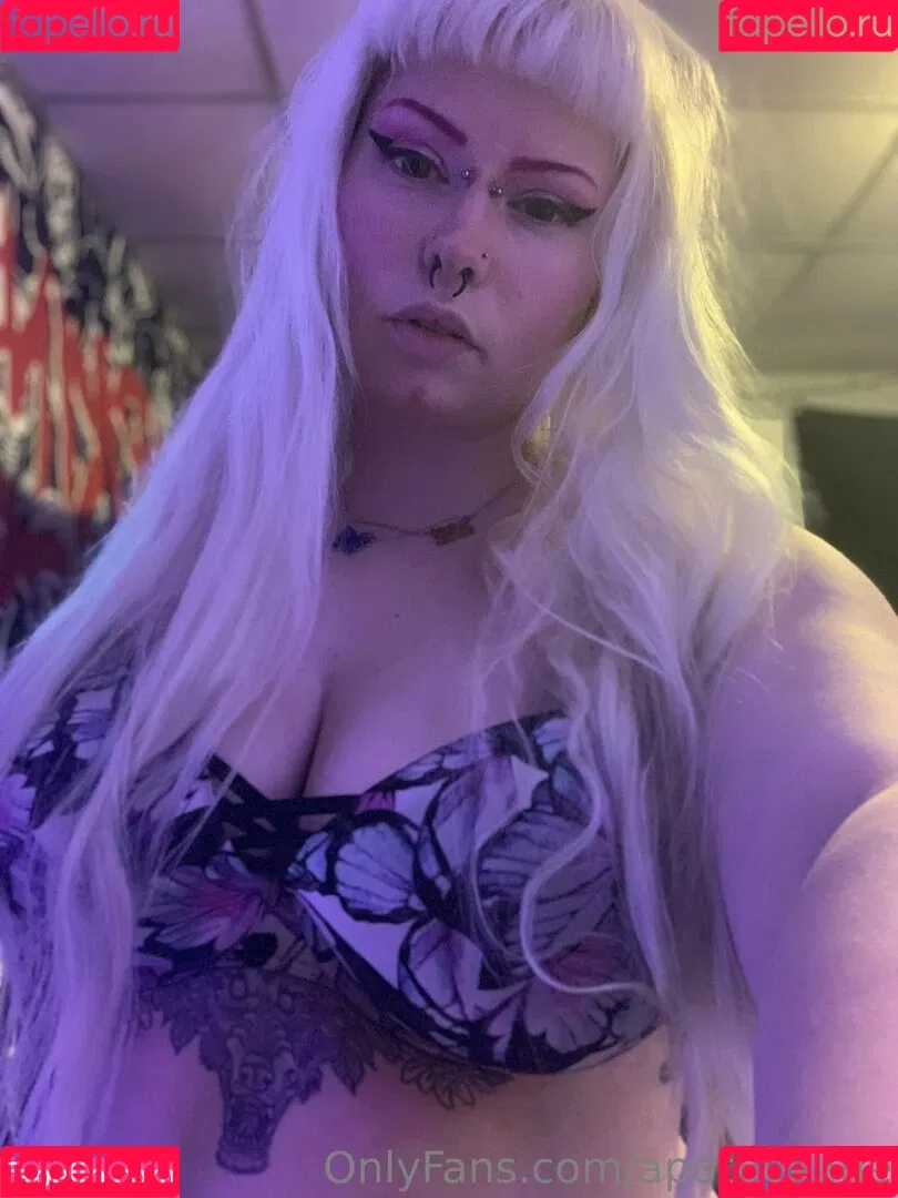 apothekatie Onlyfans Photo Gallery 