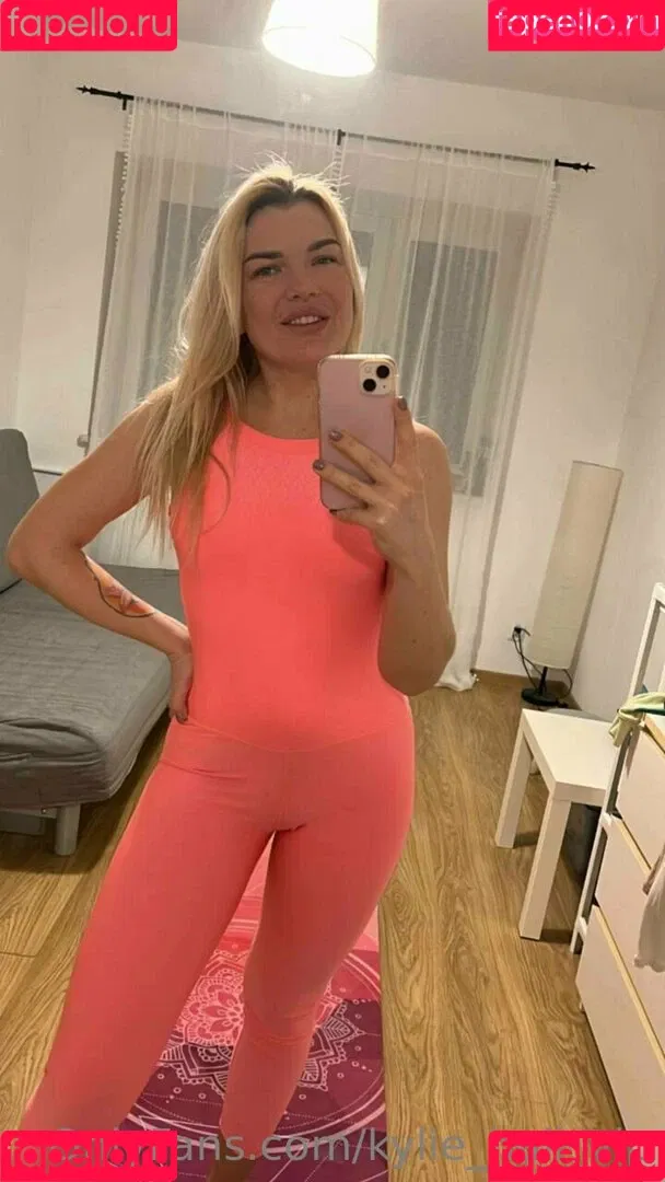 thehottestmom Onlyfans Photo Gallery 