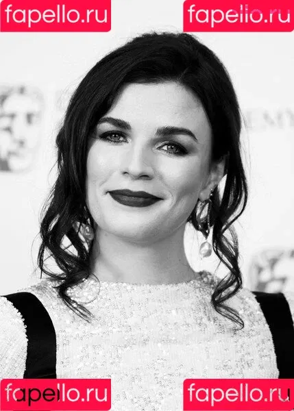 Aisling Bea Onlyfans Photo Gallery 