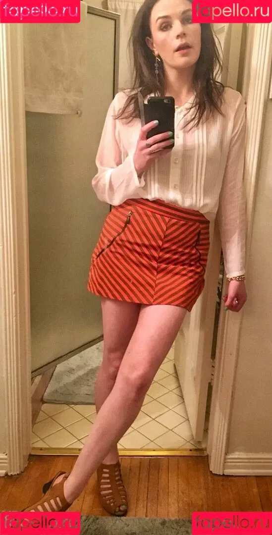 Aisling Bea Onlyfans Photo Gallery 