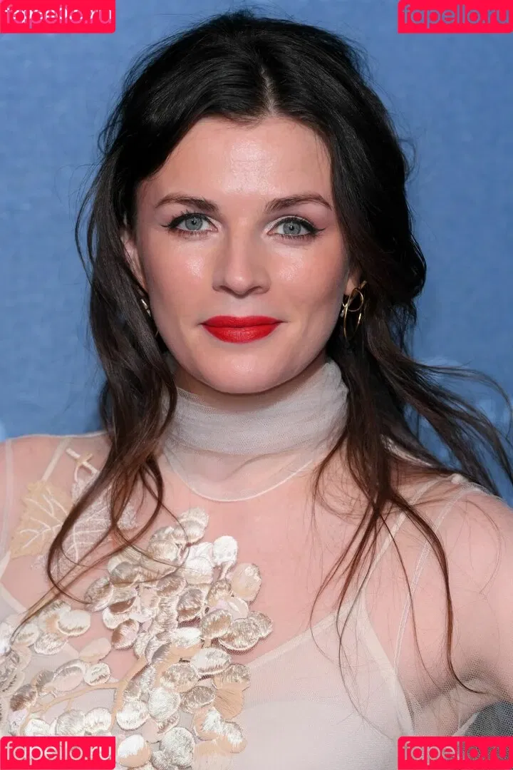 Aisling Bea Onlyfans Photo Gallery 