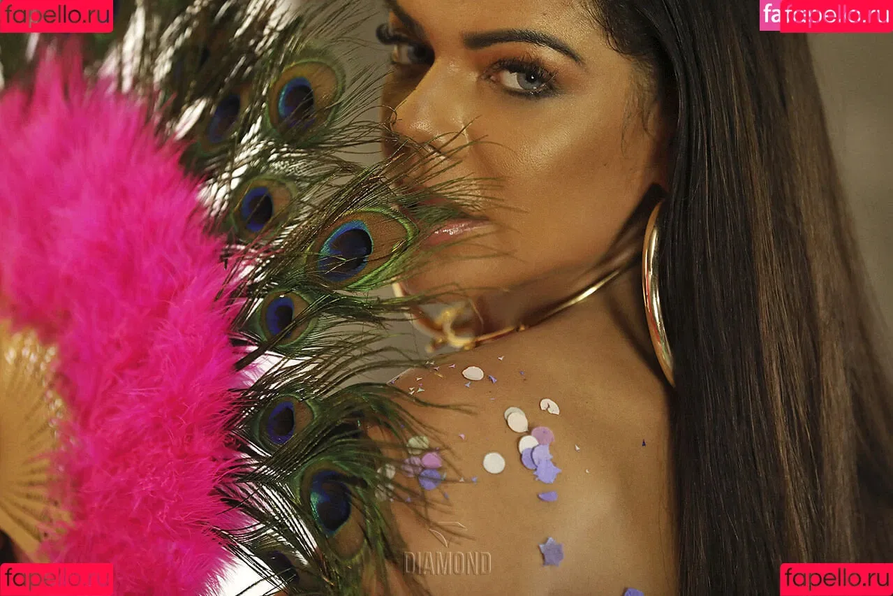 Suzy Cortez Onlyfans Photo Gallery 