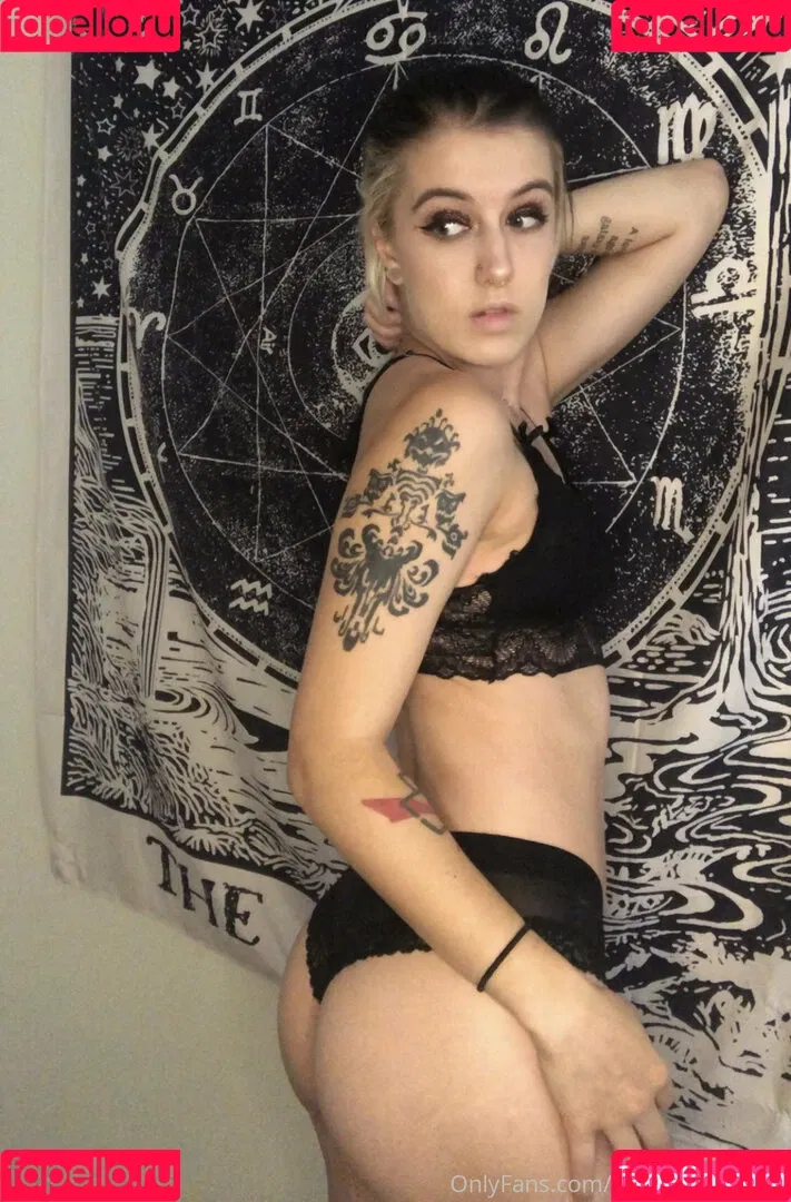 Hawlee Cromwell Onlyfans Photo Gallery 