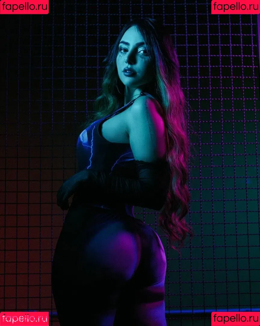 Nyvi Estephan Onlyfans Photo Gallery 