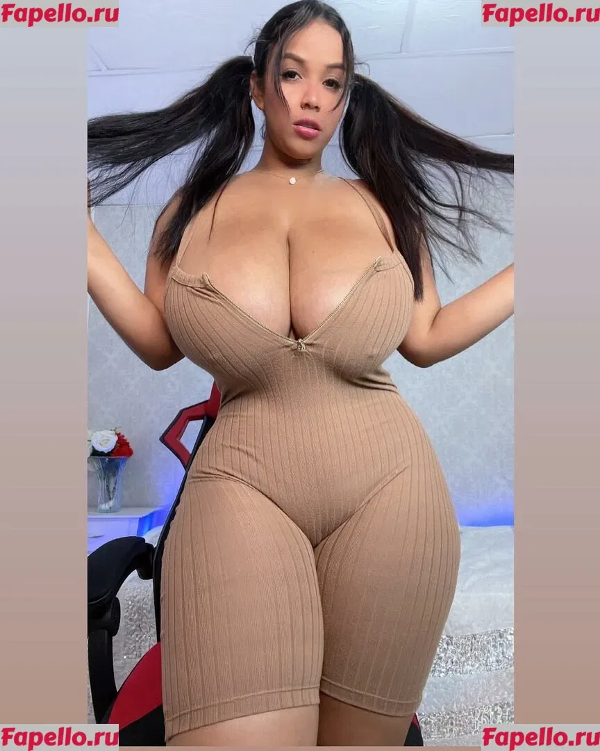 Isa Gomez Onlyfans Photo Gallery 