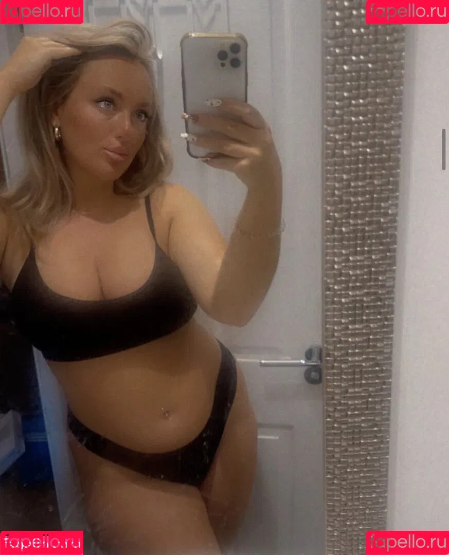 Caitlin Appleyard Onlyfans Photo Gallery 