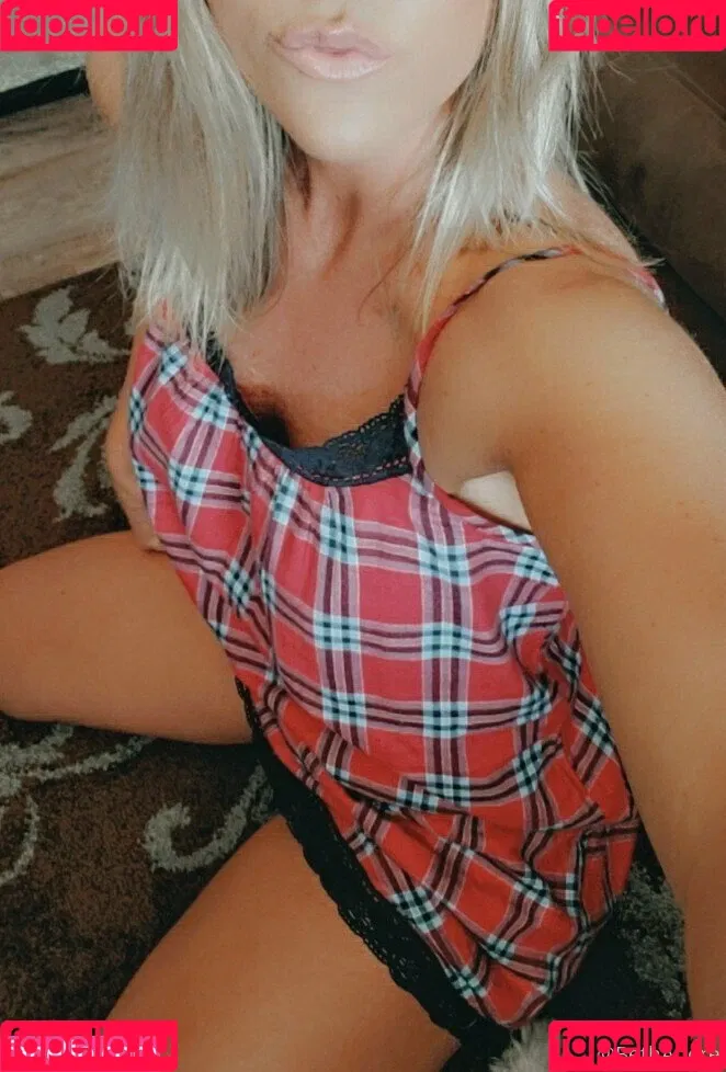 BethAdore Onlyfans Photo Gallery 