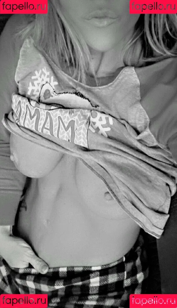 BethAdore Onlyfans Photo Gallery 