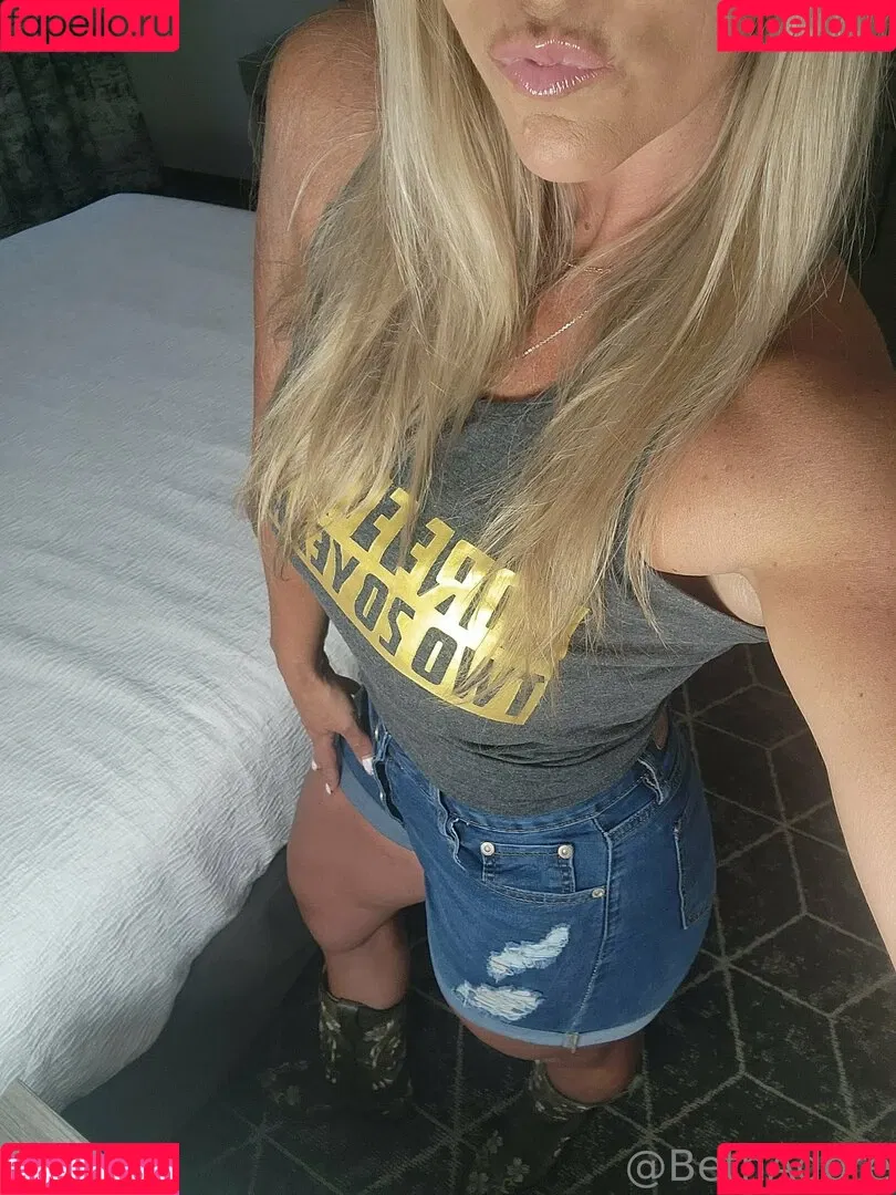 BethAdore Onlyfans Photo Gallery 
