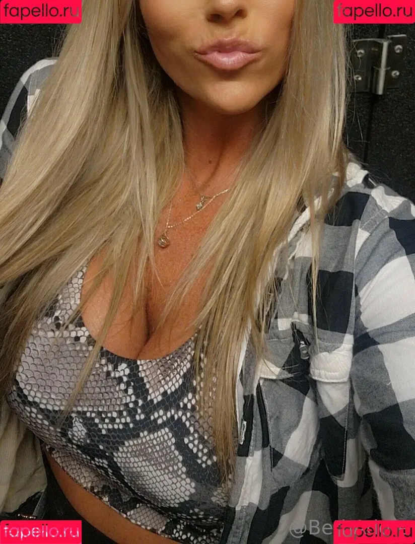 BethAdore Onlyfans Photo Gallery 