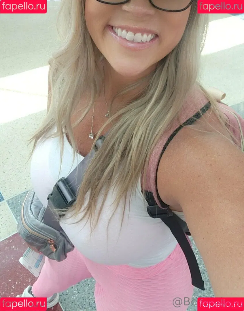 BethAdore Onlyfans Photo Gallery 