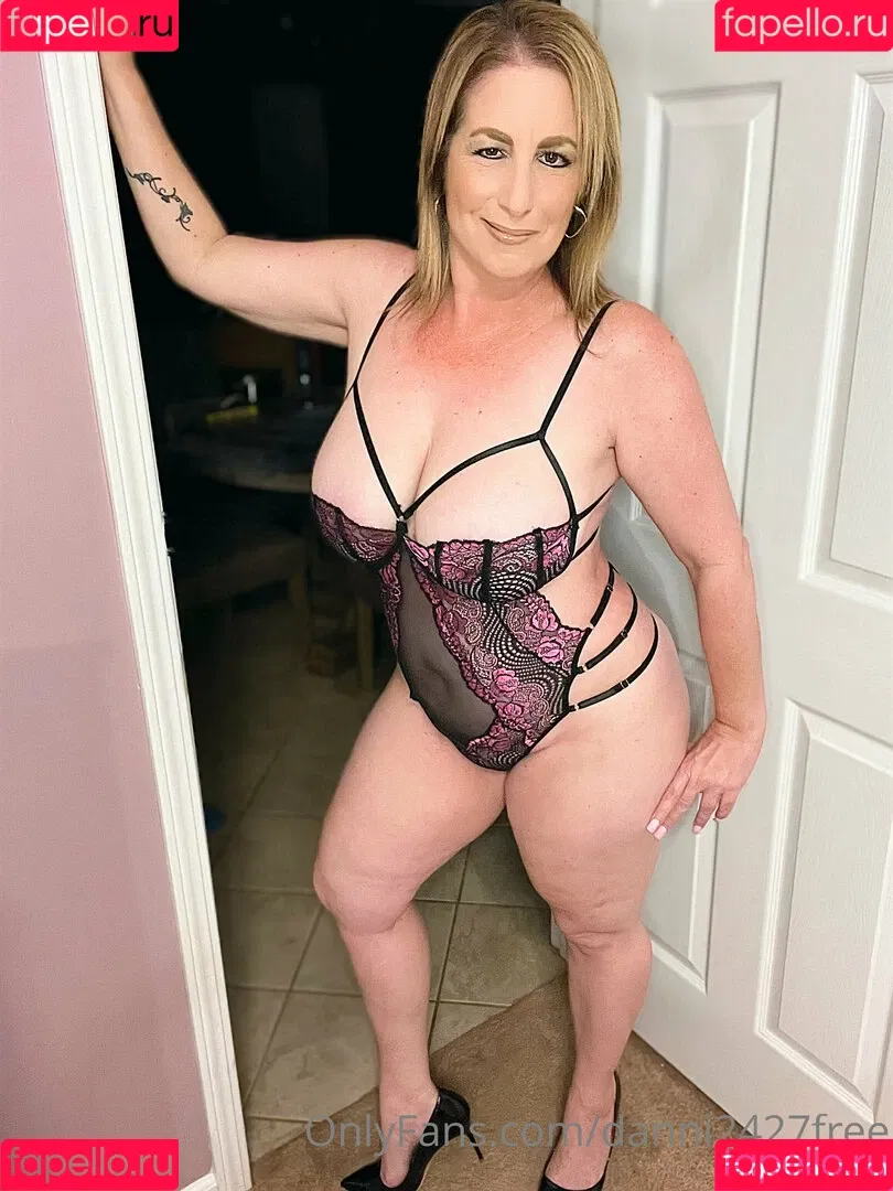 danni2427free Onlyfans Photo Gallery 