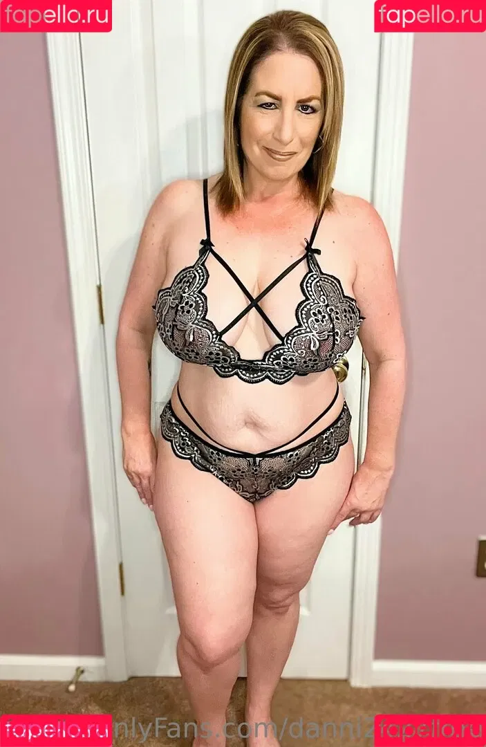 danni2427free Onlyfans Photo Gallery 