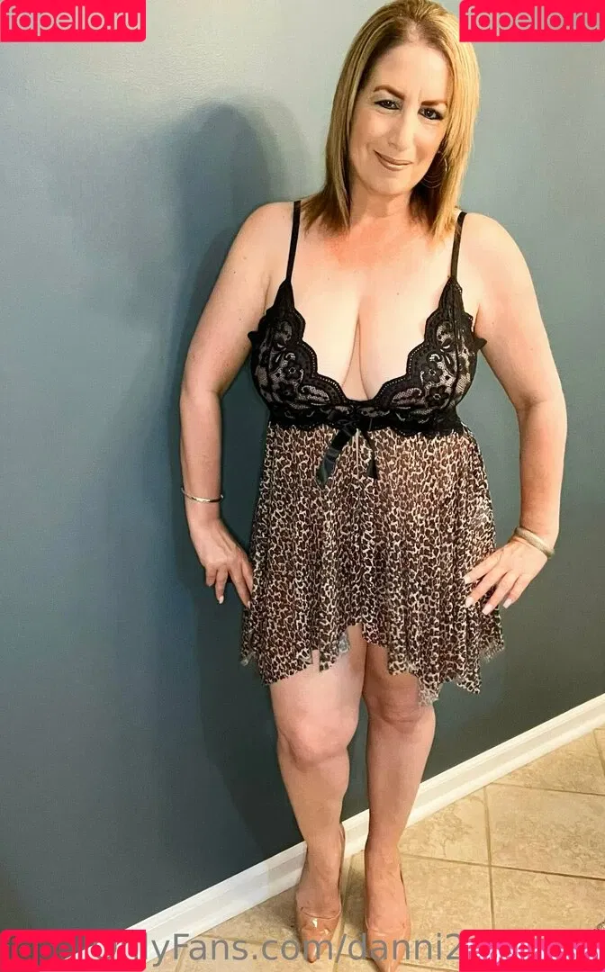danni2427free Onlyfans Photo Gallery 