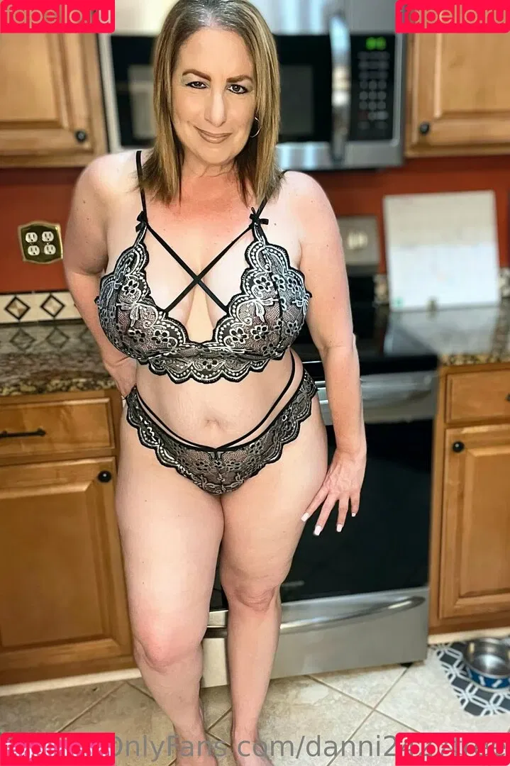danni2427free Onlyfans Photo Gallery 
