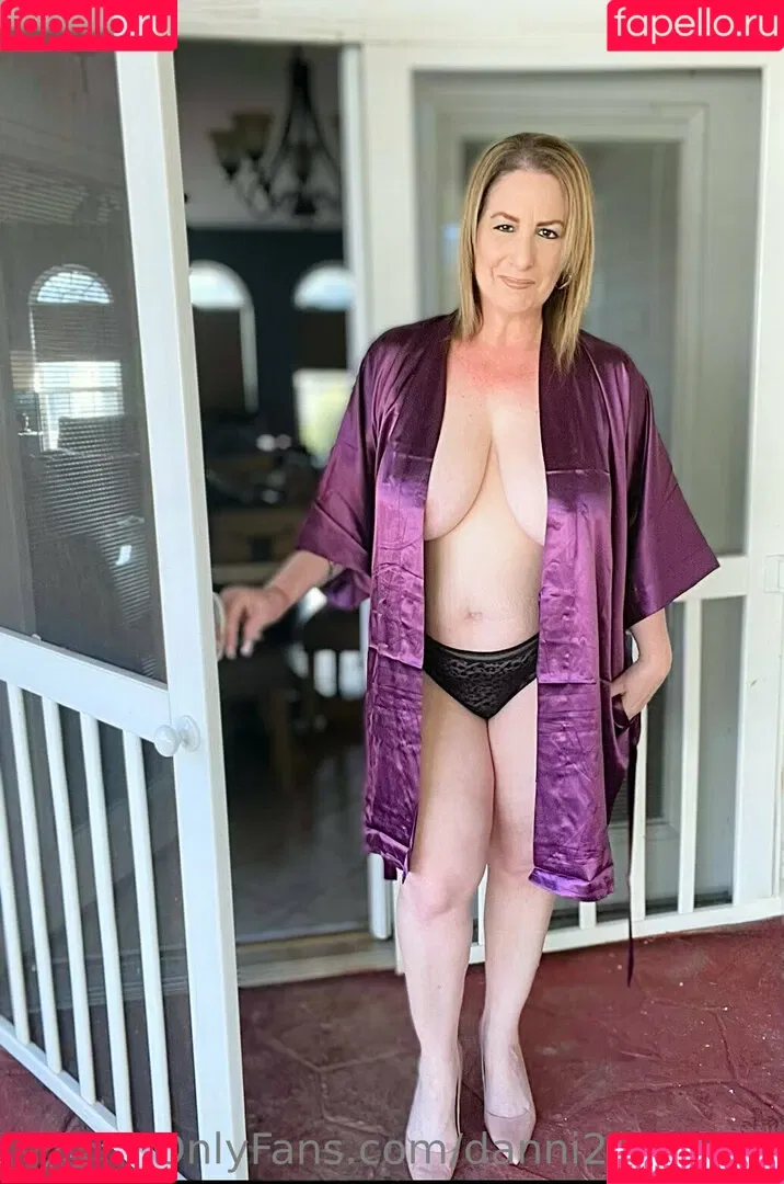 danni2427free Onlyfans Photo Gallery 