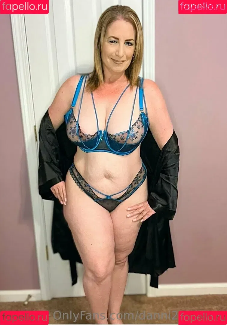 danni2427free Onlyfans Photo Gallery 