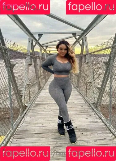 mila_pure Onlyfans Photo Gallery 