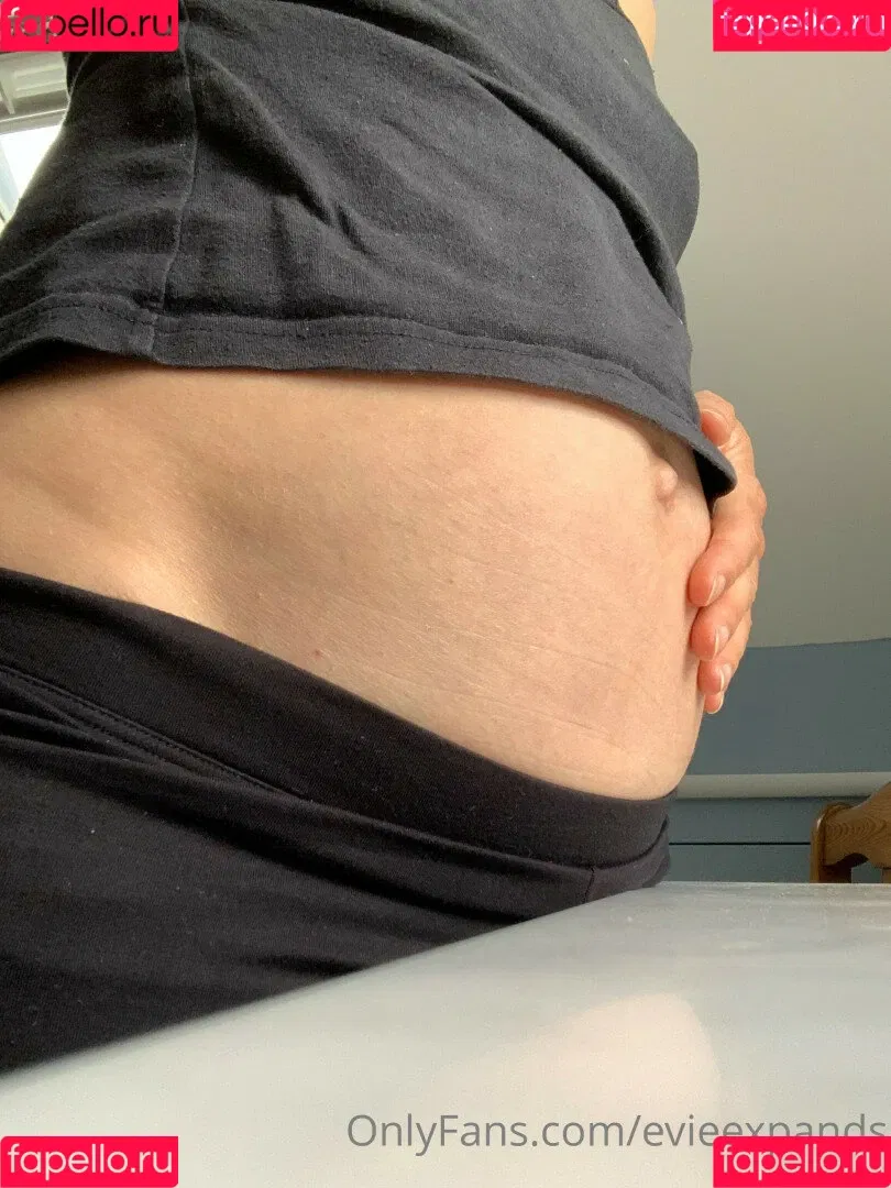 evieexpands Onlyfans Photo Gallery 